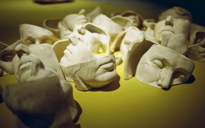 Coaching czy terapia? Dlaczego kobiety pracujące umysłowo często potrzebują obu